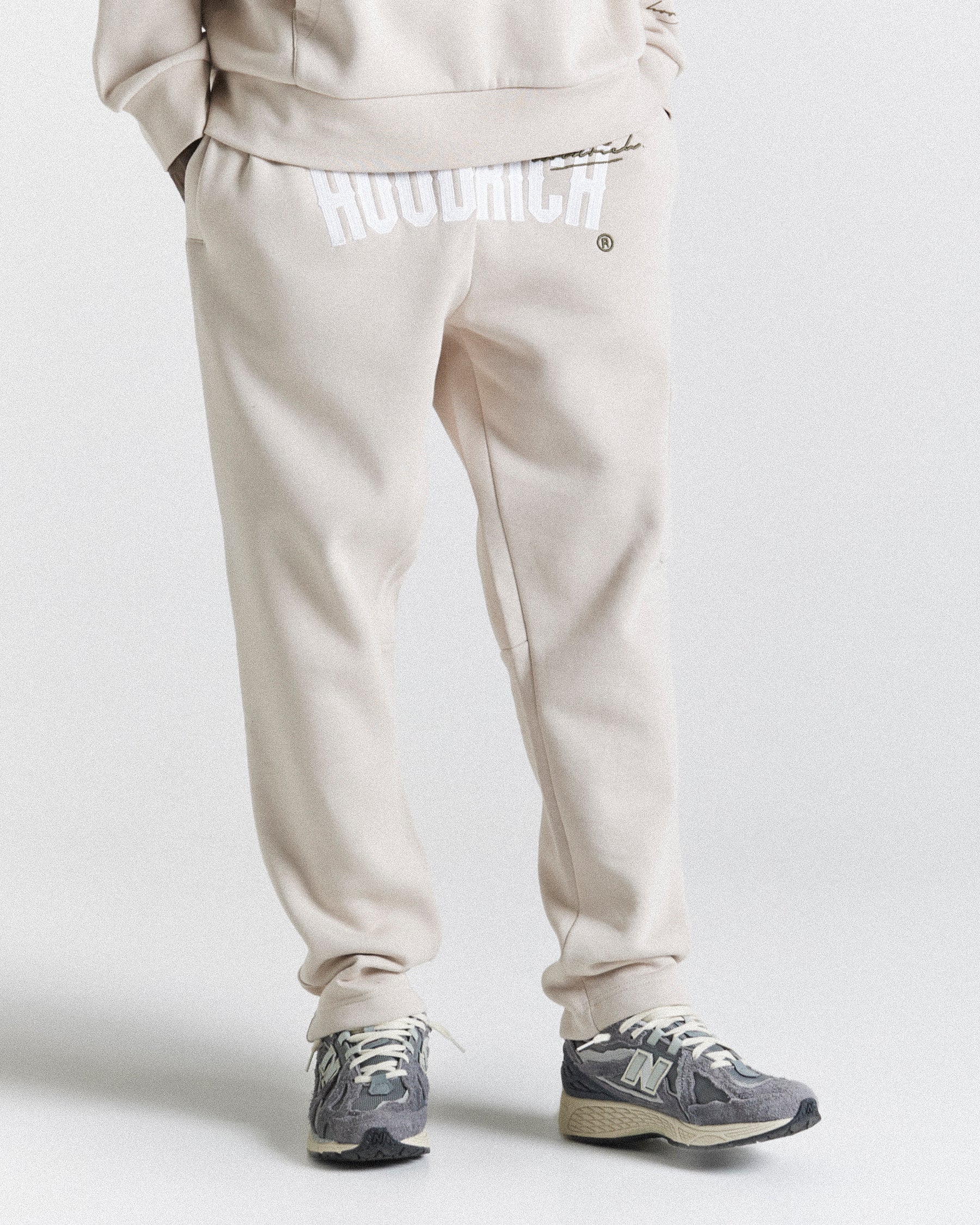 Stature Joggers - Beige/White