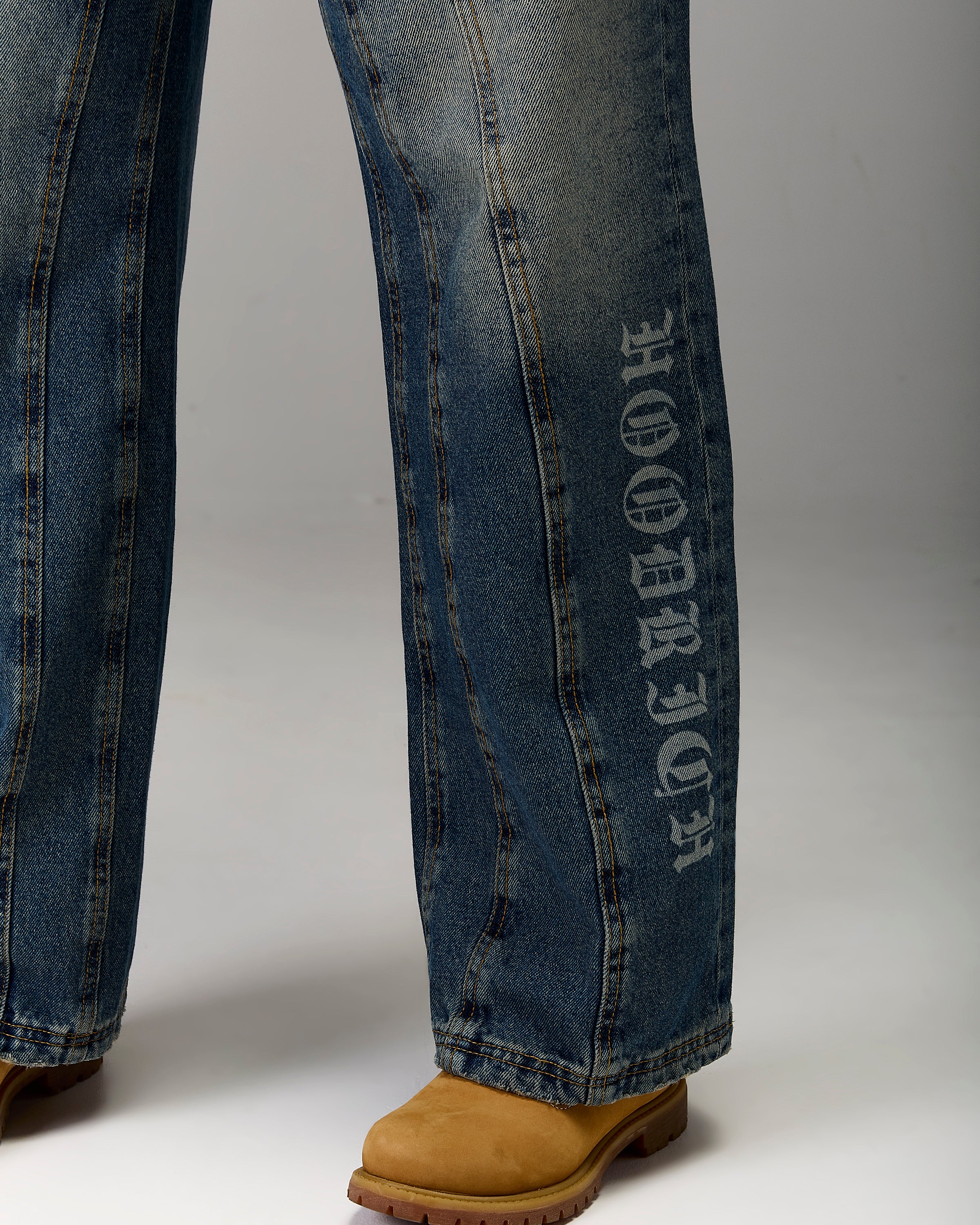 The Winner's Circle Snowdrift Wide Leg Jeans - Dirty Wash