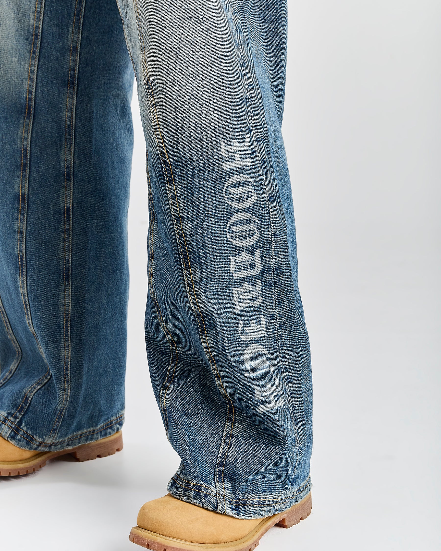 The Winner's Circle Snowdrift Wide Leg Jeans - Dirty Wash