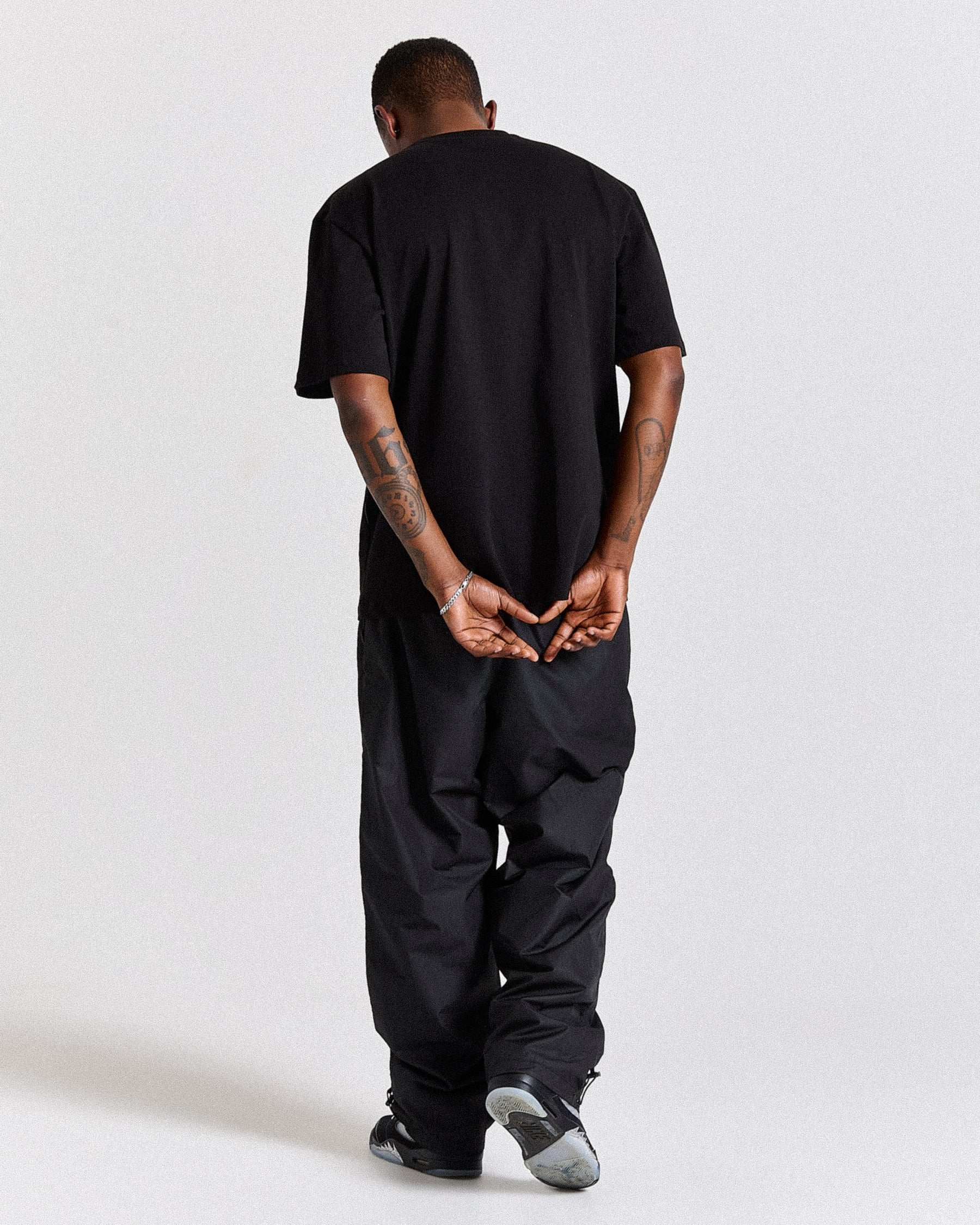 Mural Oversized T-Shirt - Black/Red