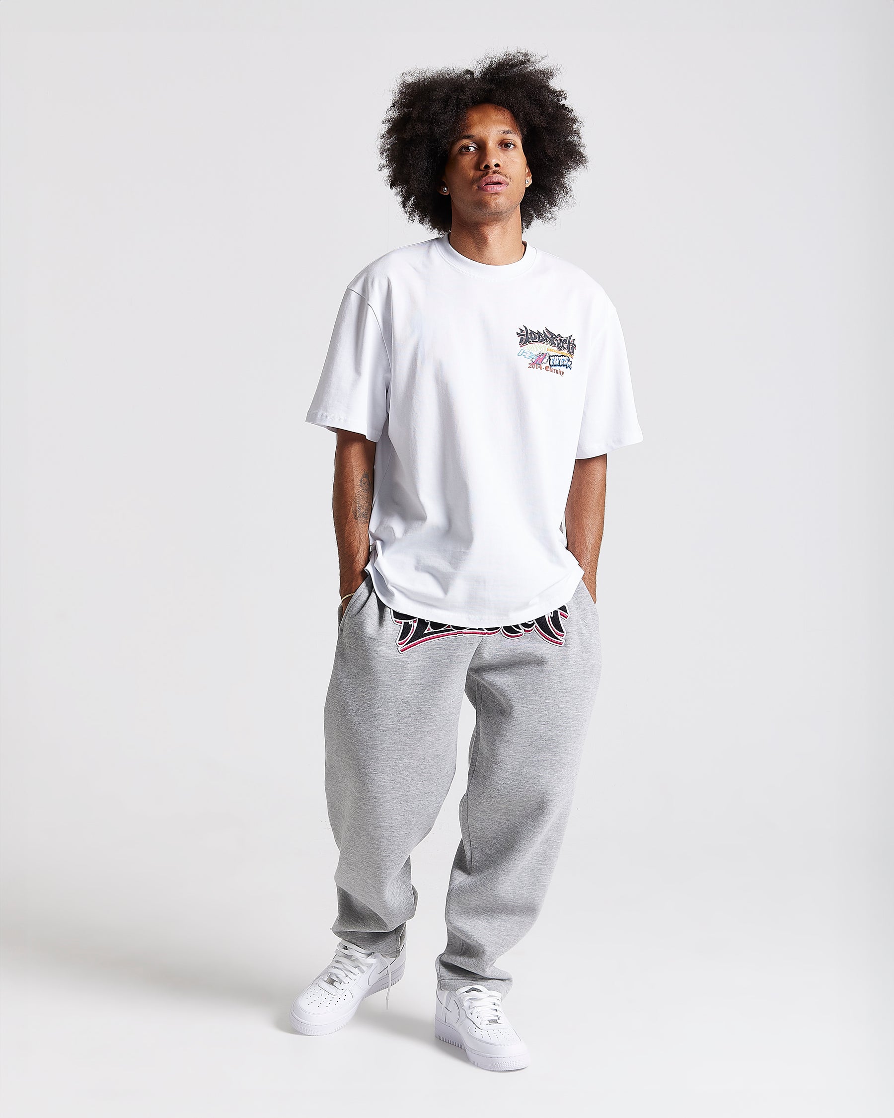 Graff Rave Oversized T-Shirt - White/Grey/Pink
