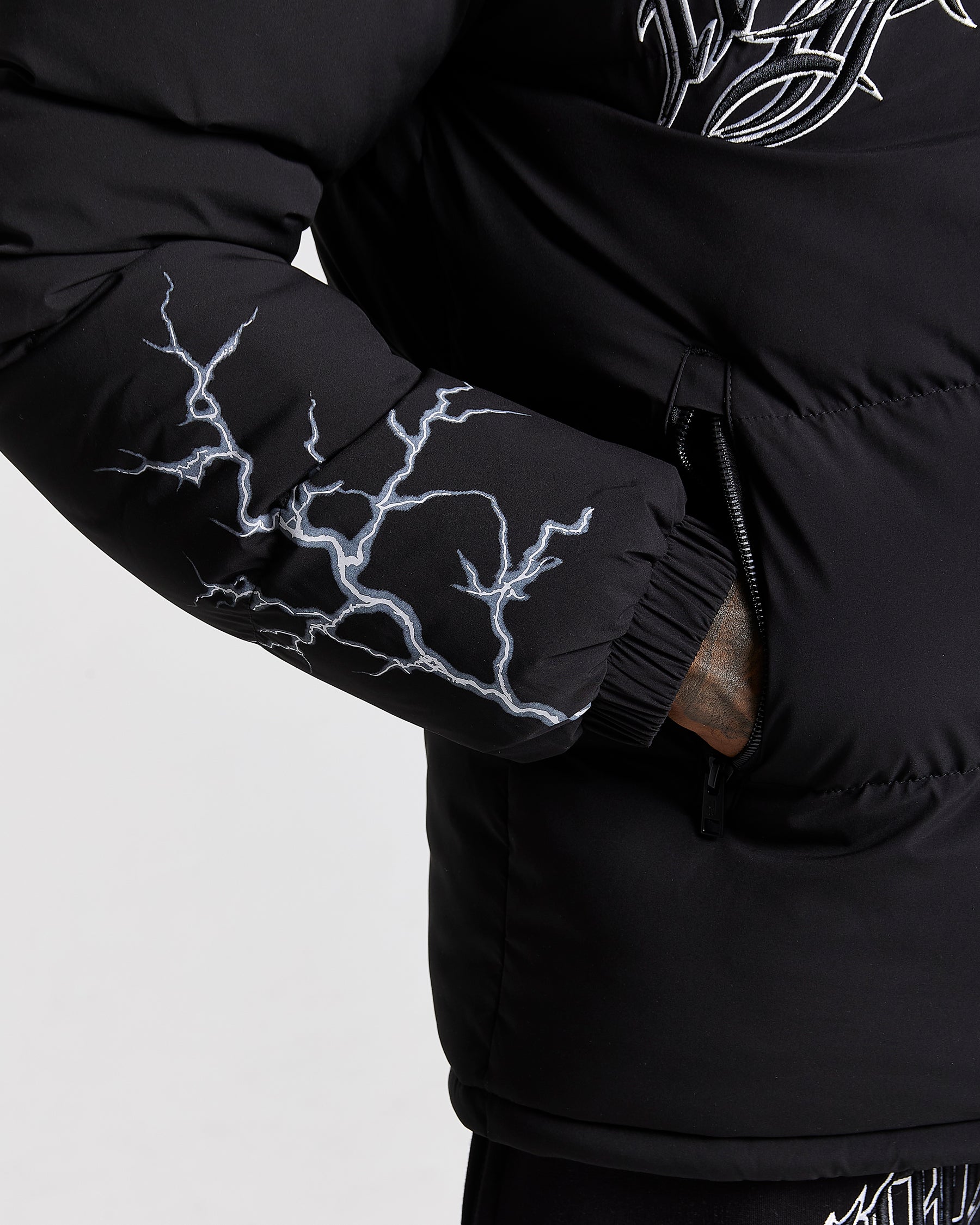 Dark Jacket - Black/White