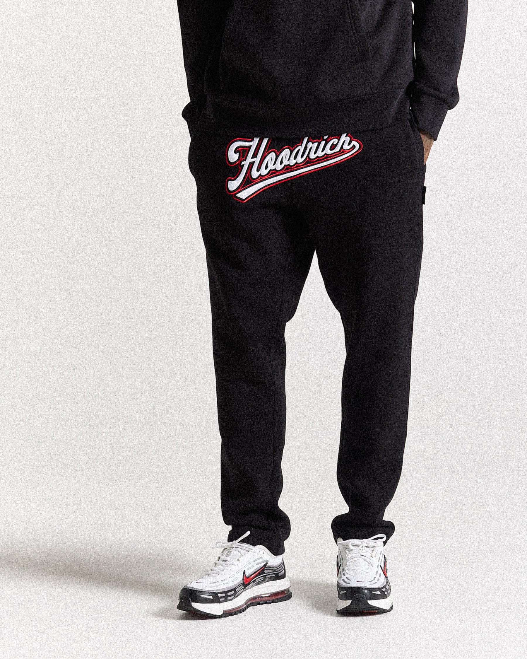 Stadium Jogger - Black/White/Red