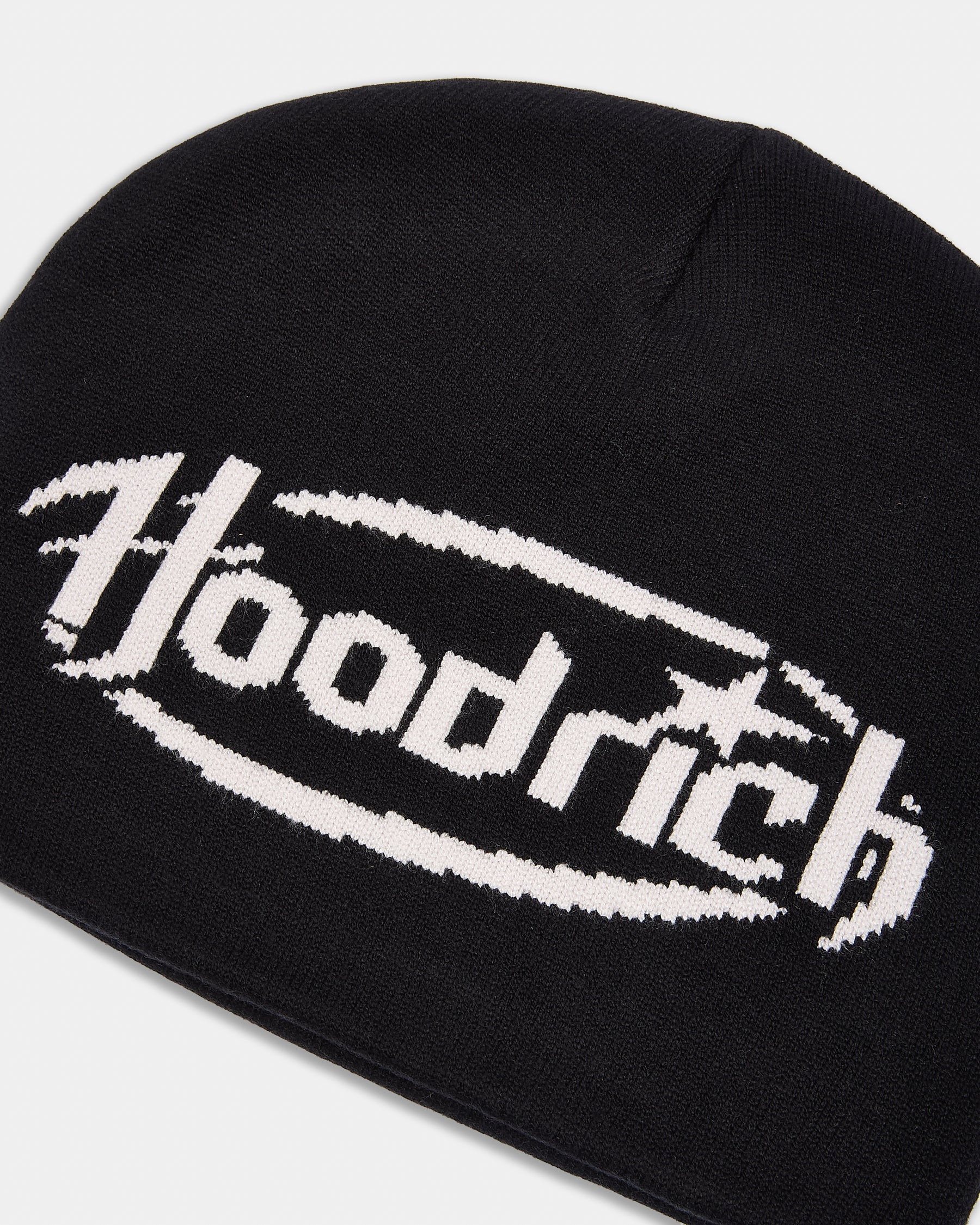 Curve Skull Beanie - Black/White