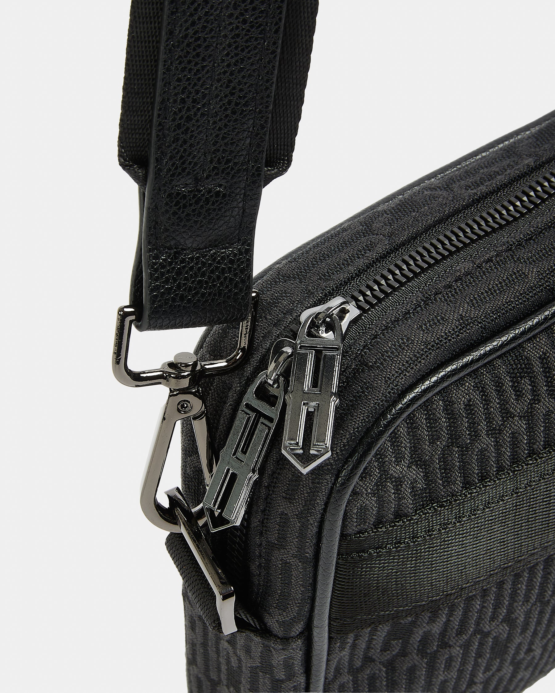 Elite Cross Body Bag - Black/ Gunmetal