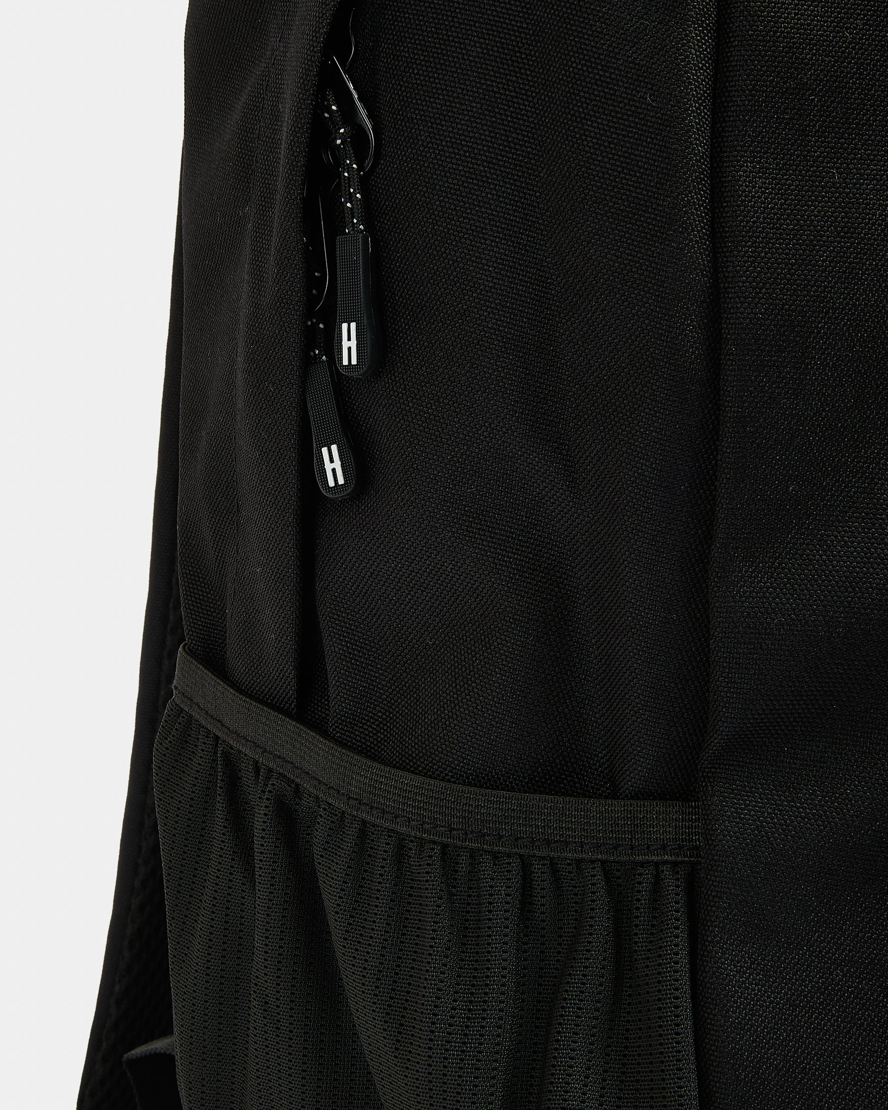 Educate Backpack - Black/White