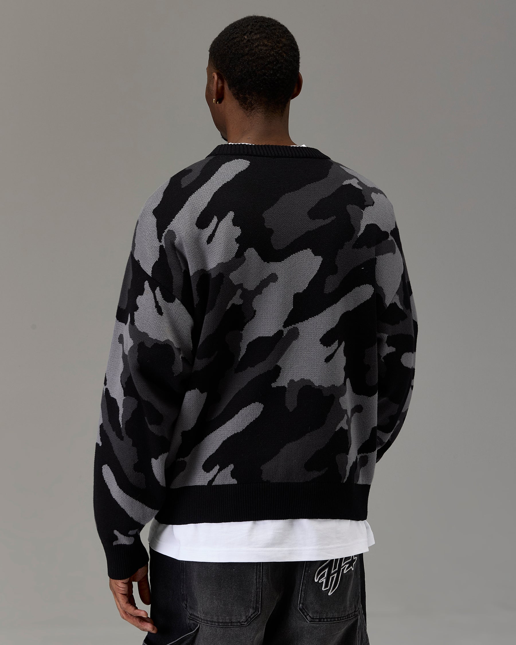 The Winner's Circle Knitwear Sweater - Black/Camo
