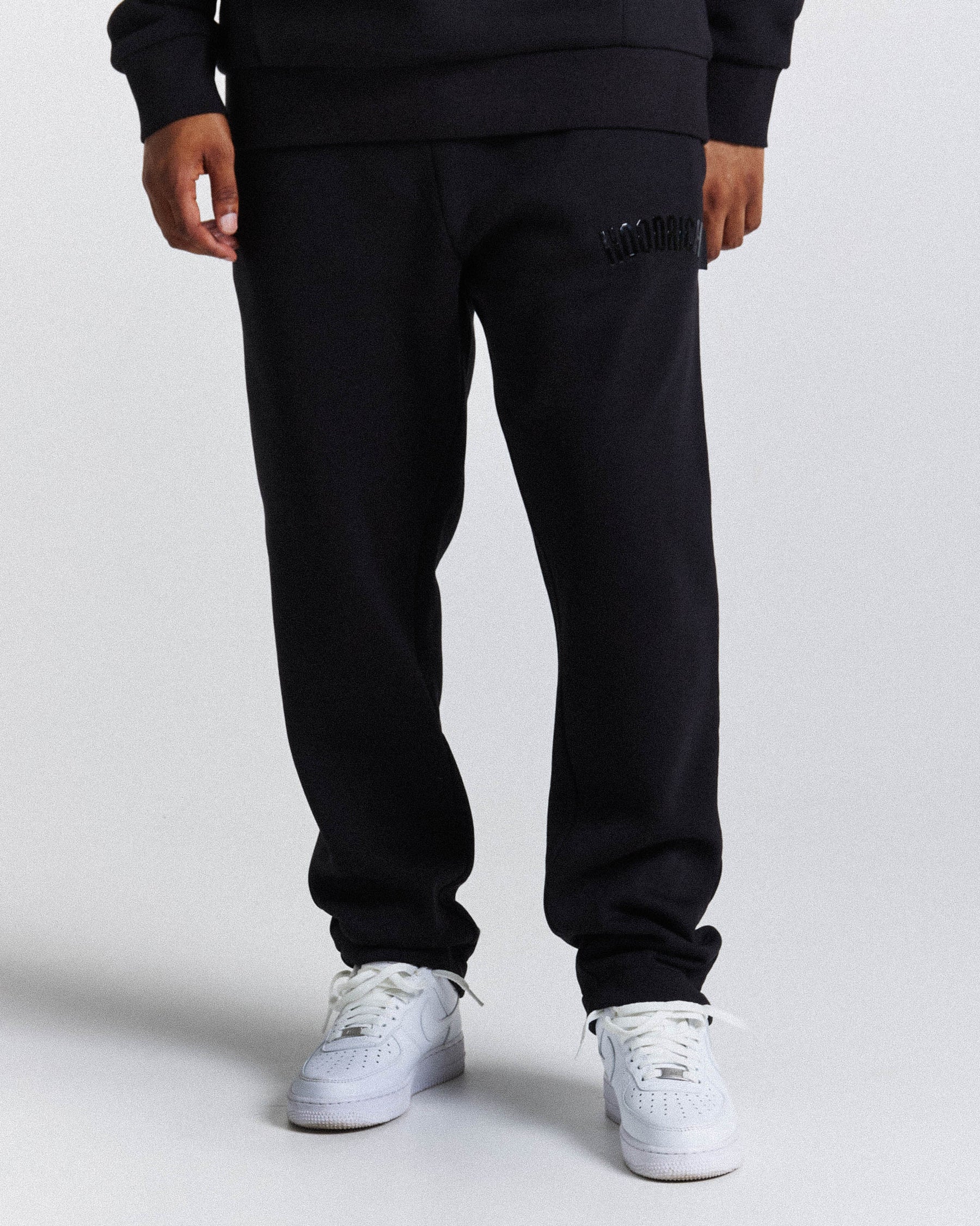 Chromatic Joggers - Black/Black Chromatic