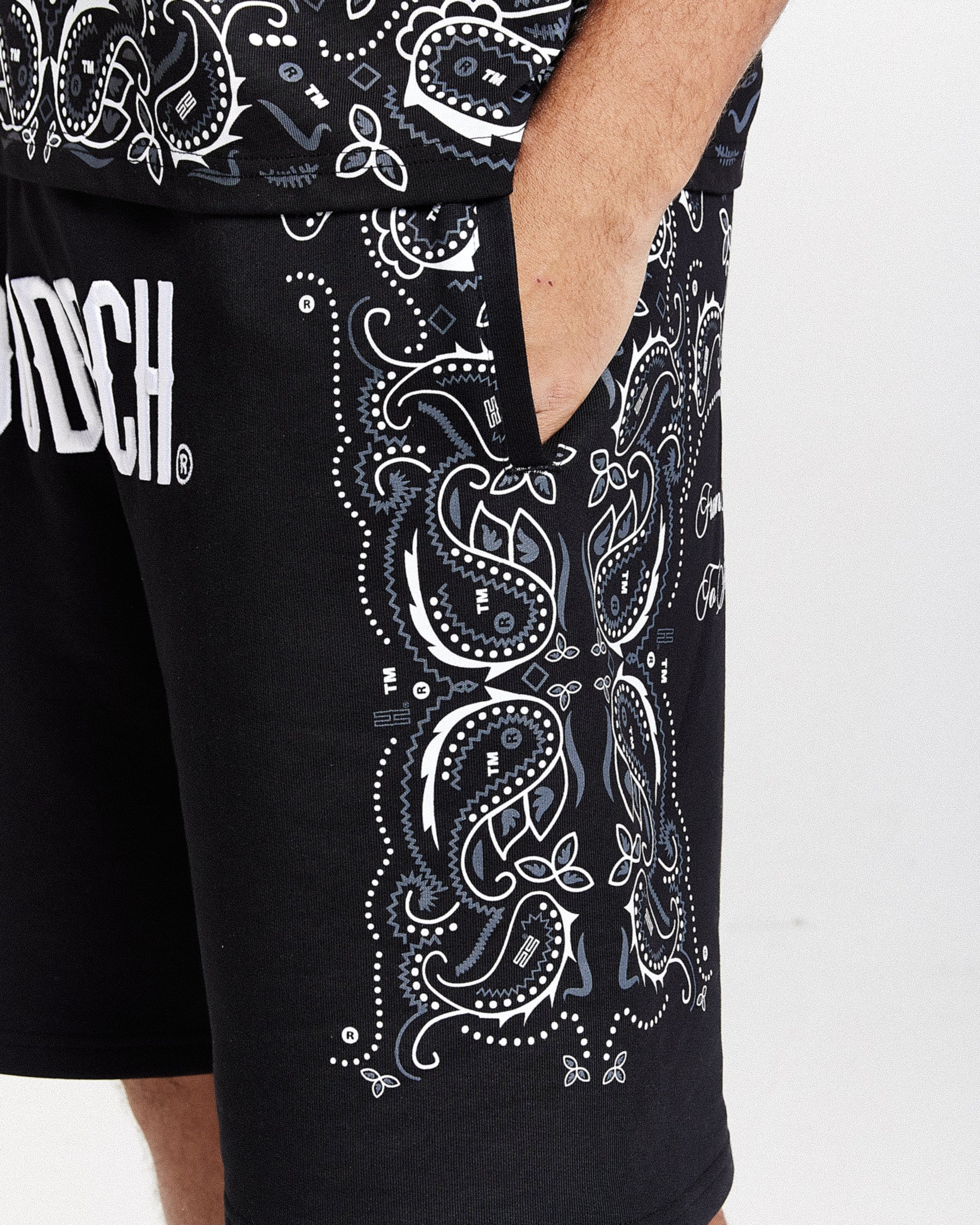 Motif Oversized Shorts - Black/White/Grey